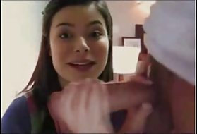 Miranda cosgrove παίξει το βίντεο! ψεύτικο το βίντεο - yu πορνό αποκλειστική αποκλειστική μιράντα