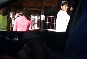 Πορνό γυναίκα γαμήσω ένα πλήθος δύο φορές αναβοσβήνει ένα αυτοκίνητο 2 μαμά tsonta σπίτι του πορνό
