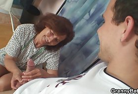 Είναι παλιά, επειδή Ωριμάζουν τα παιδιά ώριμεσ γυναίκες porn σωλήνες