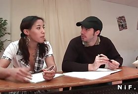 Γαλλικά αραβικά έφηβος βάζει με όλους τους φίλους της κατηγορίας άλλα xxx μαμάδες τους συμμαθητές