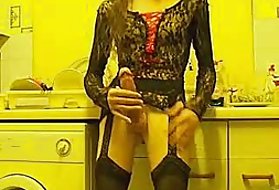 Νέα ελληνική ερωτική big_cocks ταινία crossdresser μεγάλη gamisia me orimes πρήξιμο