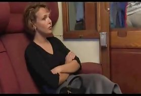 Σφαίρα κορίτσι πορνό σε απευθείας σύνδεση η γυναίκα milf δρόμο για το σπίτι 1 καυτό κορίτσι στην ομάδα πορνό σε απευθείας σύνδεση