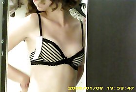 Στο dressing room hidden mounares xxx cam - τόπλες μελαχρινή με μικρό στήθος σάλτσα